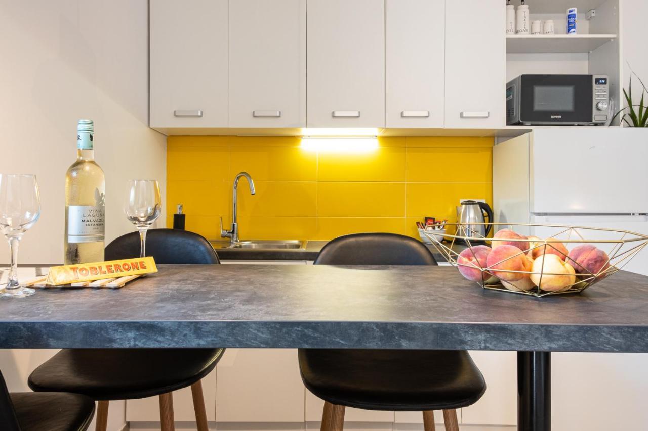 Studio Apartment Les - 4 Min Walk From Amphiteatre Пула Экстерьер фото