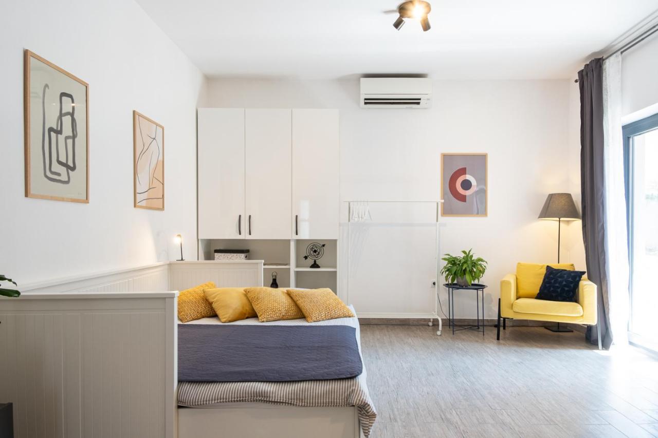 Studio Apartment Les - 4 Min Walk From Amphiteatre Пула Экстерьер фото